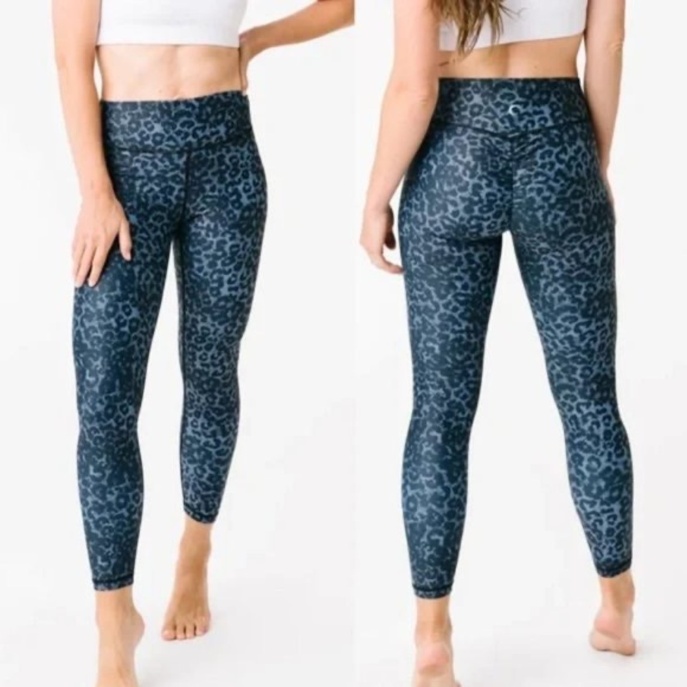 Zyia Active Stone Leopard Scrunchy What - Butt Scrunch Leggings Size 2